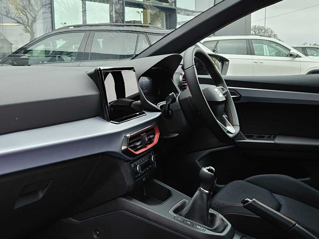 Seat Ibiza 1.0 Tsi 95 Fr KW75JJY Black #6