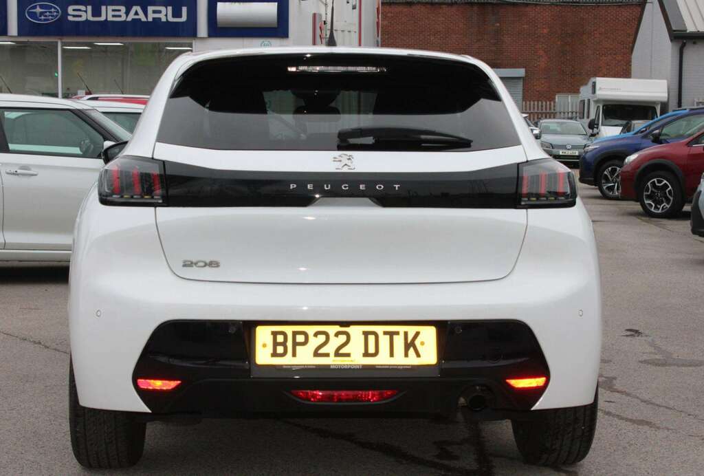 Peugeot 208 1.2 Puretech 100 Allure Premium White #6