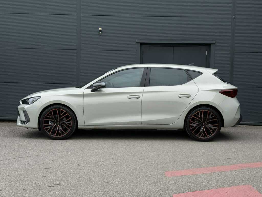 Cupra Leon 1.5 Etsi 150 V3 Dsg YK26KGG Grey #4