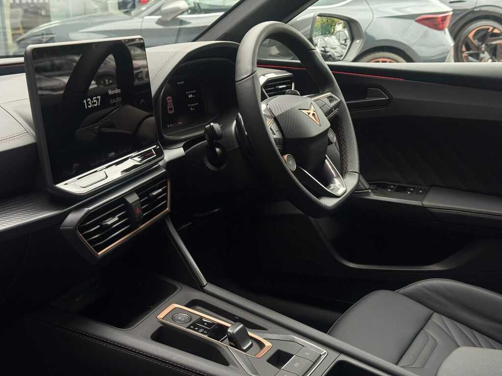 Cupra Leon 1.5 Etsi 150 V3 Dsg YK26KGG Grey #6