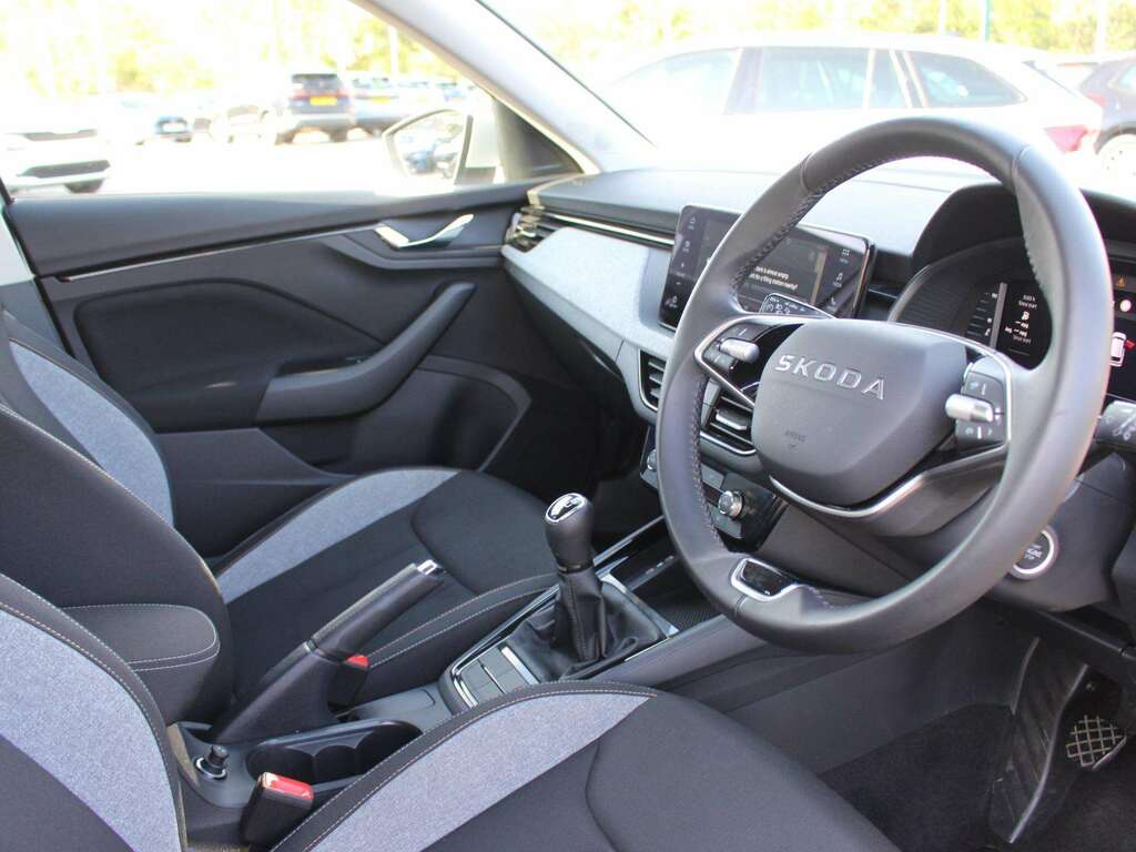 Skoda Kamiq 1.0 Tsi 95 Se Edition GD25DZV Silver #6