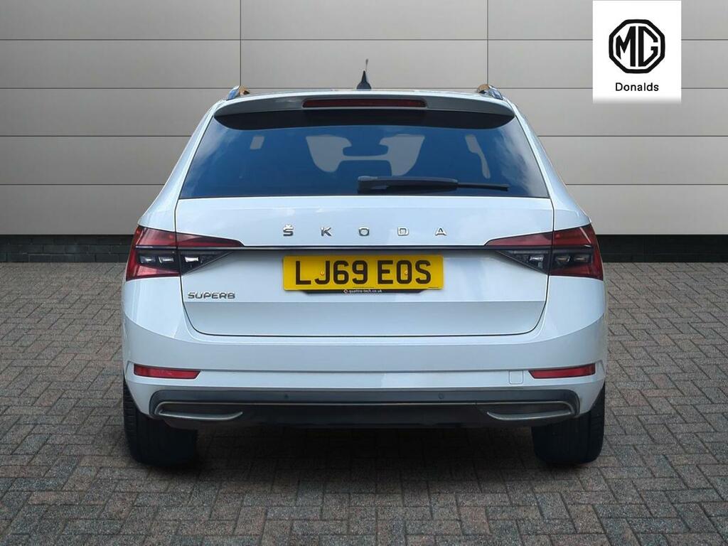 Skoda Superb 1.5 Tsi Act Sportline Plus Dsg Euro 6 Ss White #4