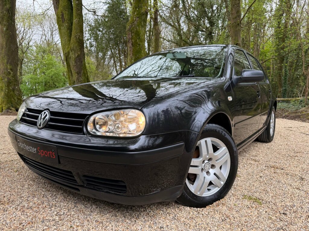 Volkswagen Golf 1.6 Match Black