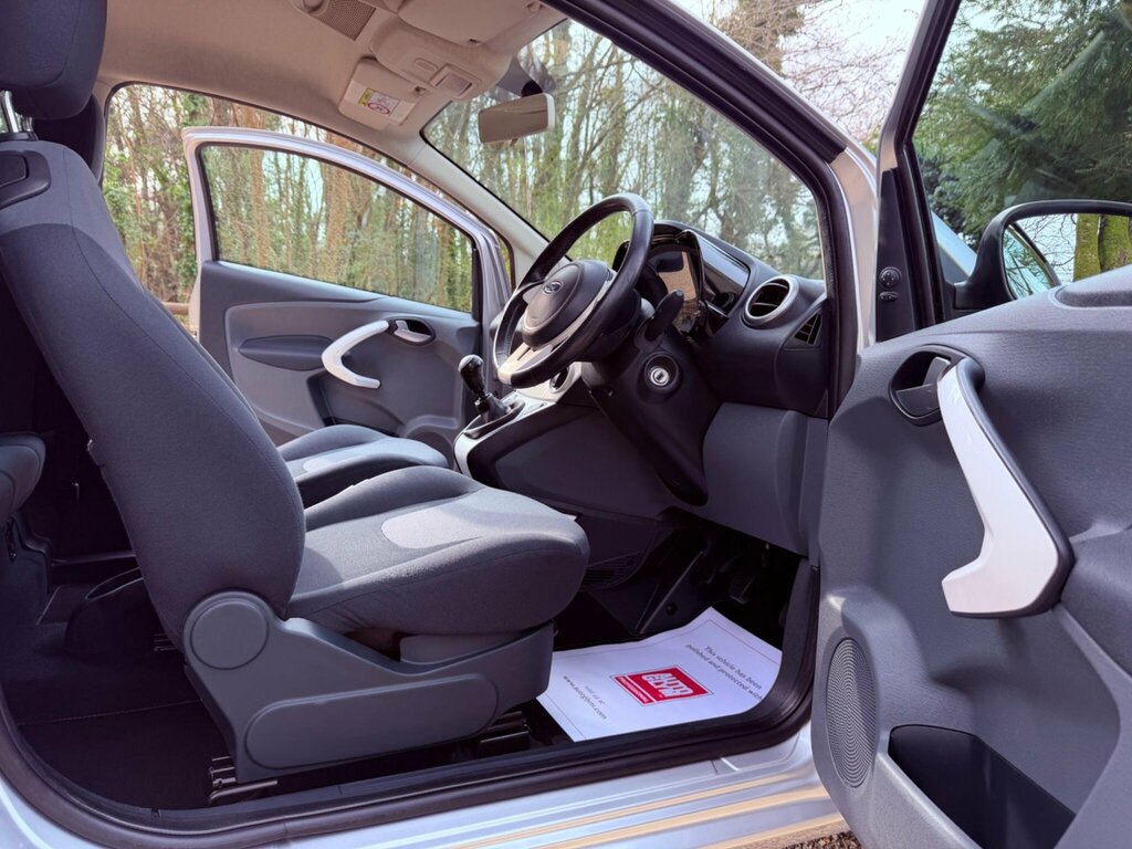 Ford KA 1.2 Zetec Euro 5 Ss RO15XBA Silver #4