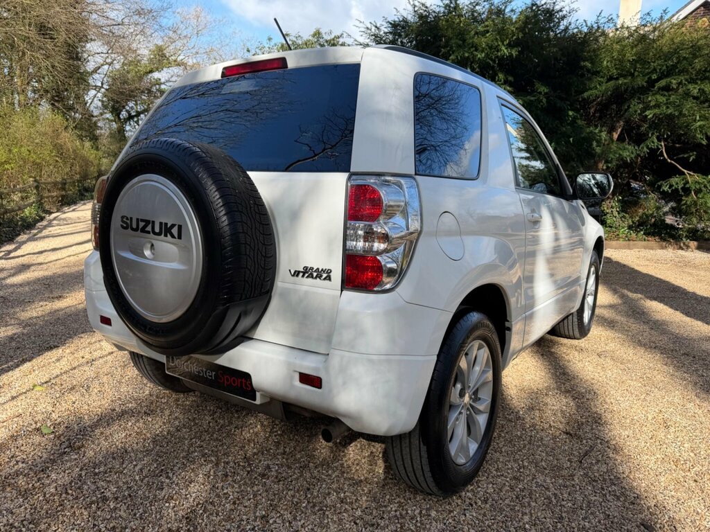 Suzuki Grand Vitara 1.6 Vvt Sz4 Suv 4Wd Euro 5 106 White #5