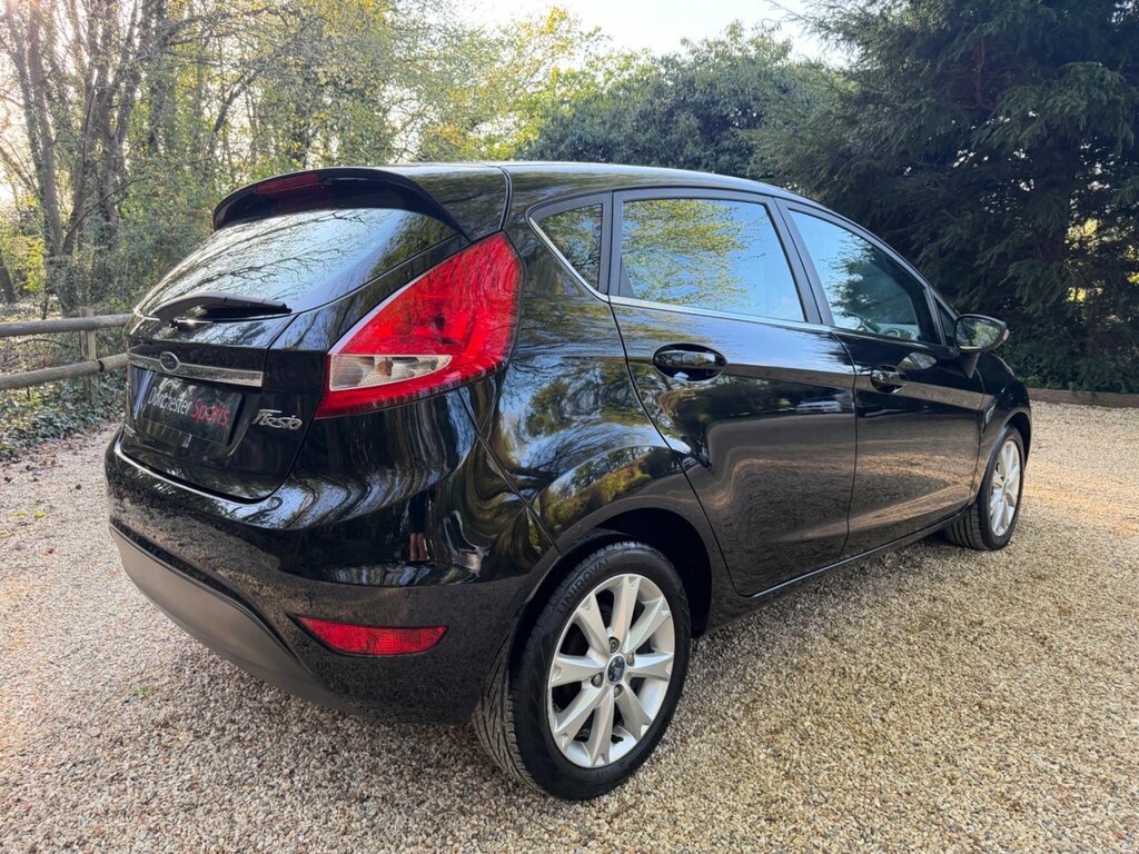 Ford Fiesta 1.6 Tdci Zetec Black #4