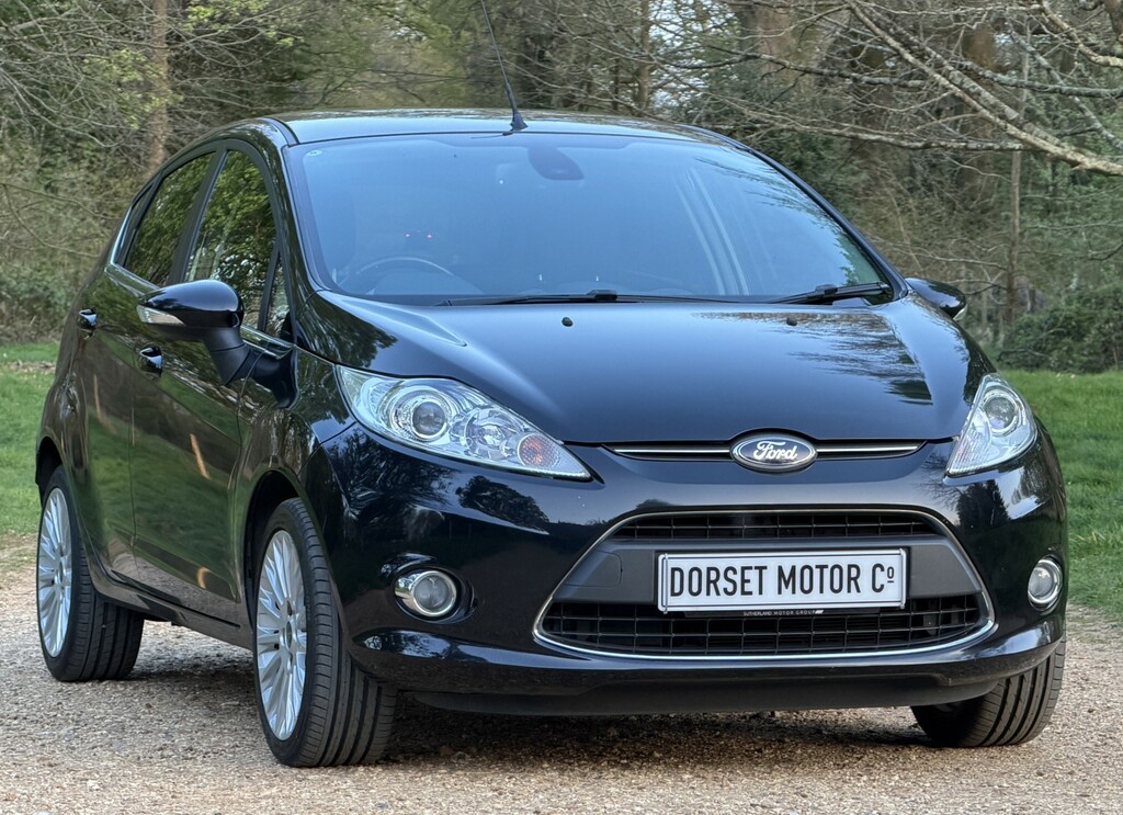 Ford Fiesta Hatchback 1.4 Titanium 2012 Black