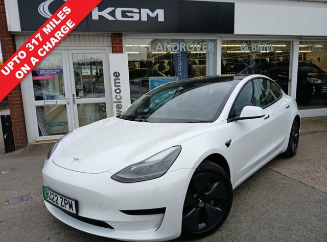 Tesla Model 3 Standard Range Plus Saloon Rwd White