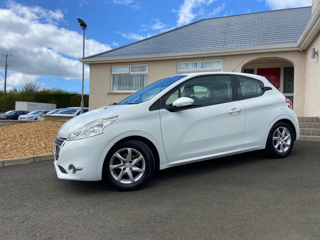 Peugeot 208 1.4 Hdi Active Euro 5 WF14LBZ White #2