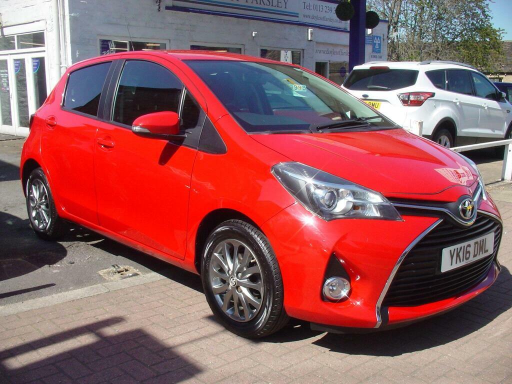 Toyota Yaris 1.33 Dual Vvt-i Icon Euro 6 Red