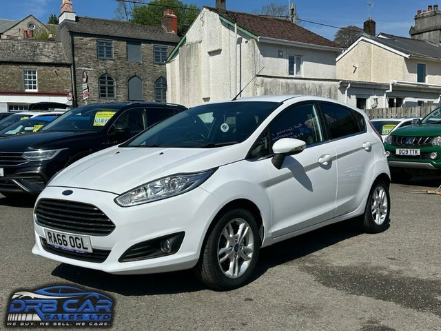Ford Fiesta 1.25 Zetec Hatchback Euro 6 82 RA66OGL White #3
