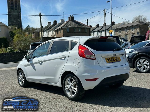 Ford Fiesta 1.25 Zetec Hatchback Euro 6 82 RA66OGL White #4
