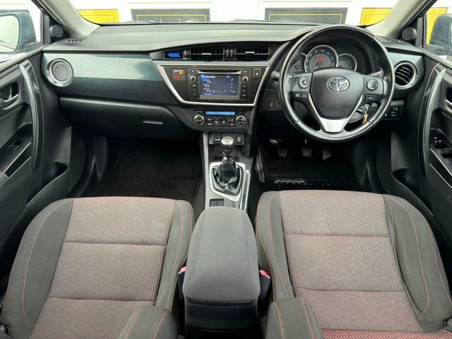 Toyota Auris 1.6 V-matic Sport Hatchback Euro FG13FJV Black #6