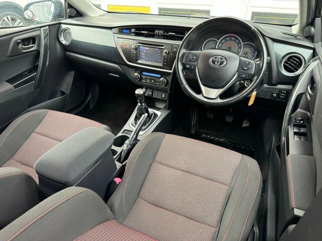 Toyota Auris 1.6 V-matic Sport Hatchback Euro FG13FJV Black #5
