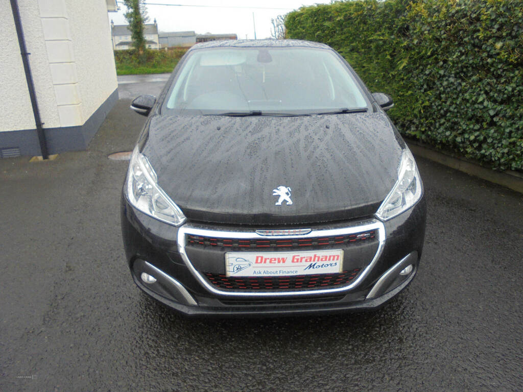 Peugeot 208 1.6 Bluehdi 120 Gt Line Black #2