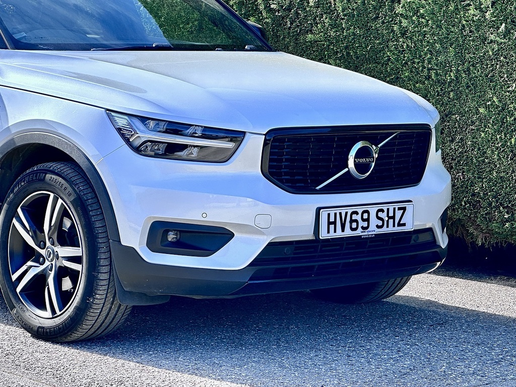 Volvo XC40 1.5 T3 R-design Suv Euro 6 Ss White #2