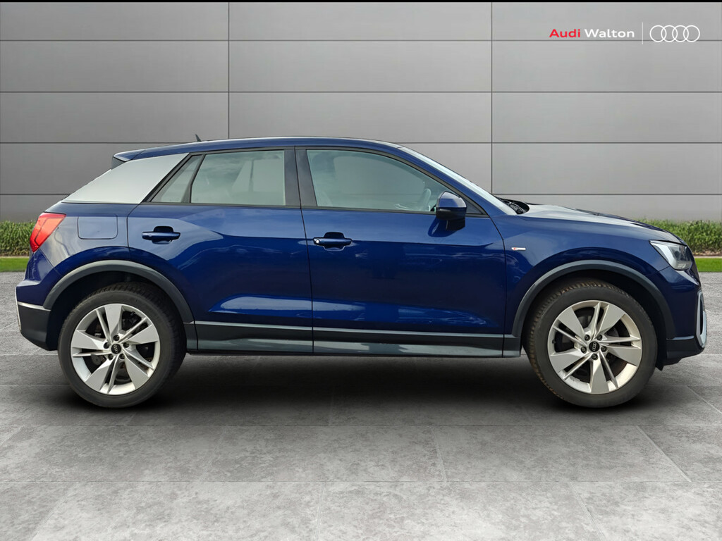 Audi Q2 S Line 35 Tfsi 150 Ps S Tronic RJ71UAN Blue #4