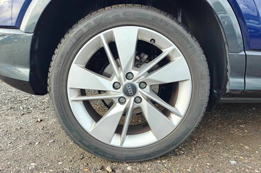 Audi Q2 S Line 35 Tfsi 150 Ps S Tronic RJ71UAN Blue #5