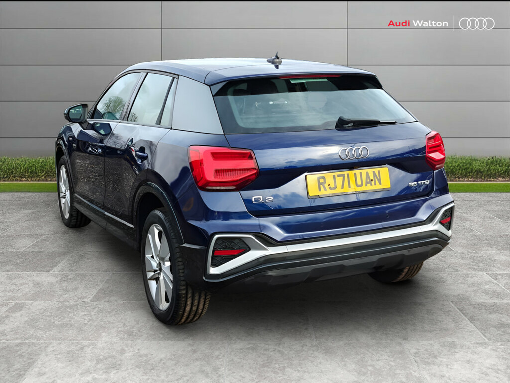 Audi Q2 S Line 35 Tfsi 150 Ps S Tronic RJ71UAN Blue #3