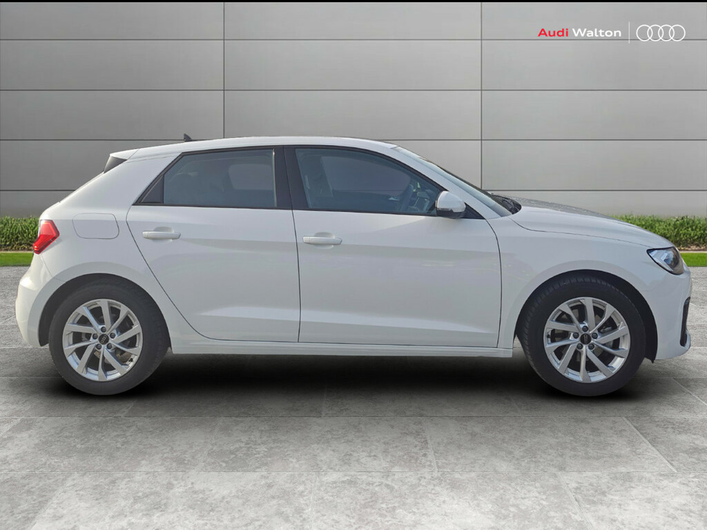 Audi A1 Sport 30 Tfsi 116 Ps S Tronic AU74NLL White #4