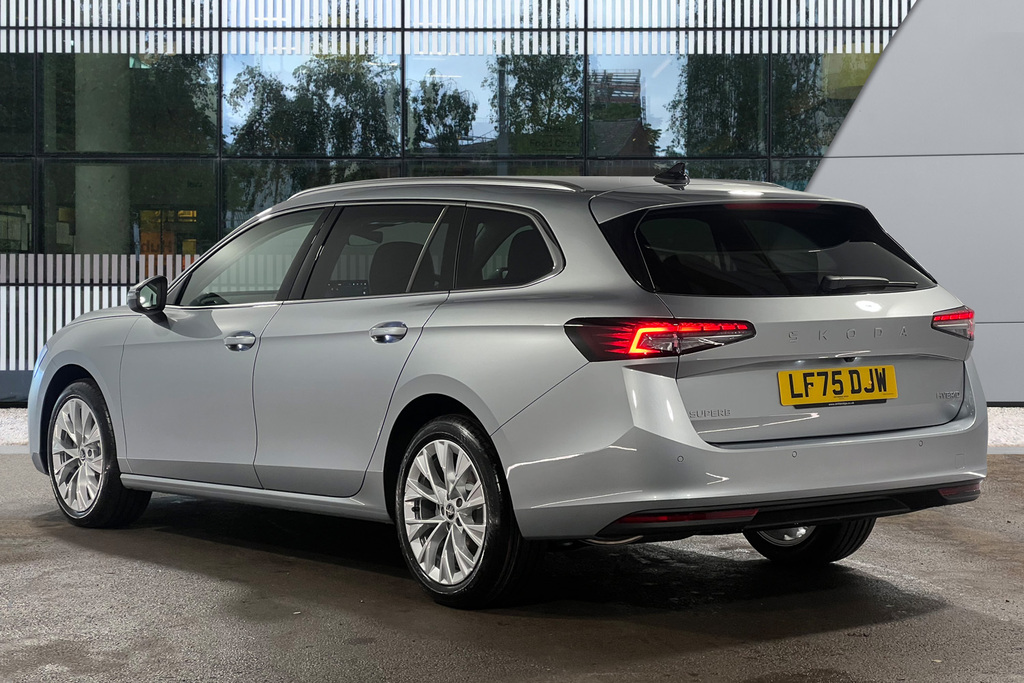 Skoda Superb 1.5 Tsi E-tec Se L Dsg LF75DJW Silver #4