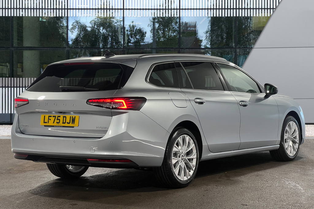 Skoda Superb 1.5 Tsi E-tec Se L Dsg LF75DJW Silver #3