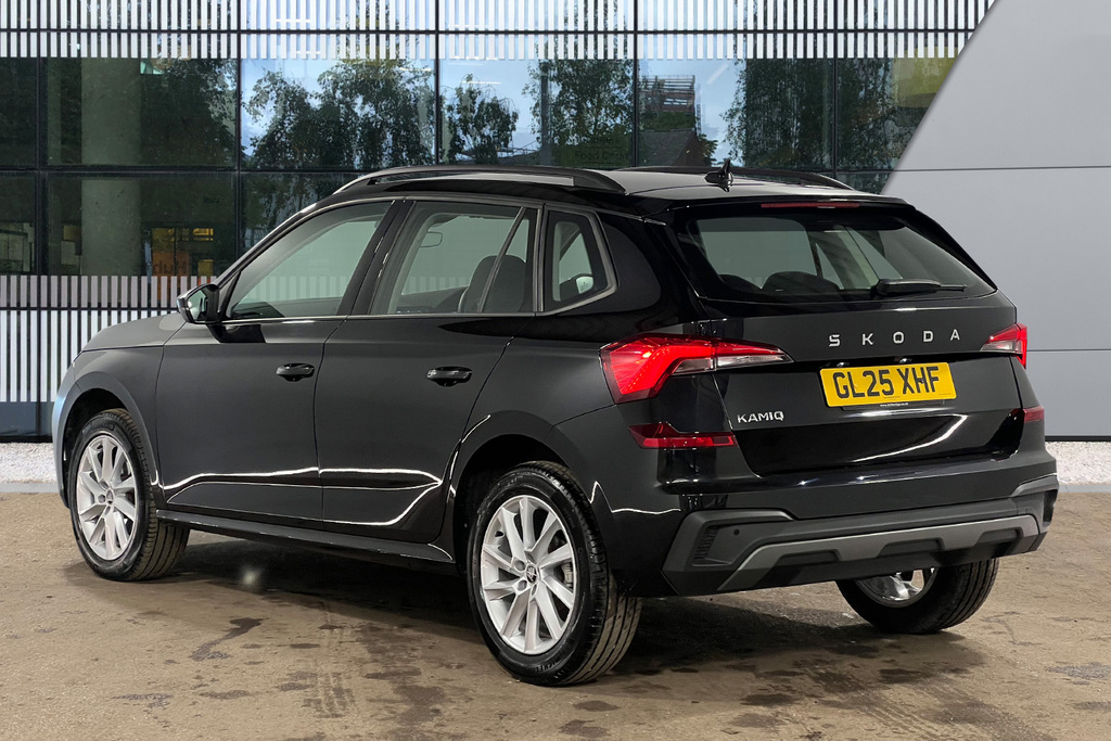 Skoda Kamiq 1.0 Tsi Se Edition GL25XHF Black #4
