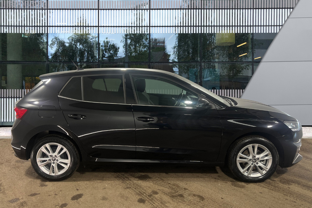 Skoda Fabia 1.0 Tsi 116 Se L Edition Dsg KT25DGV Black #5