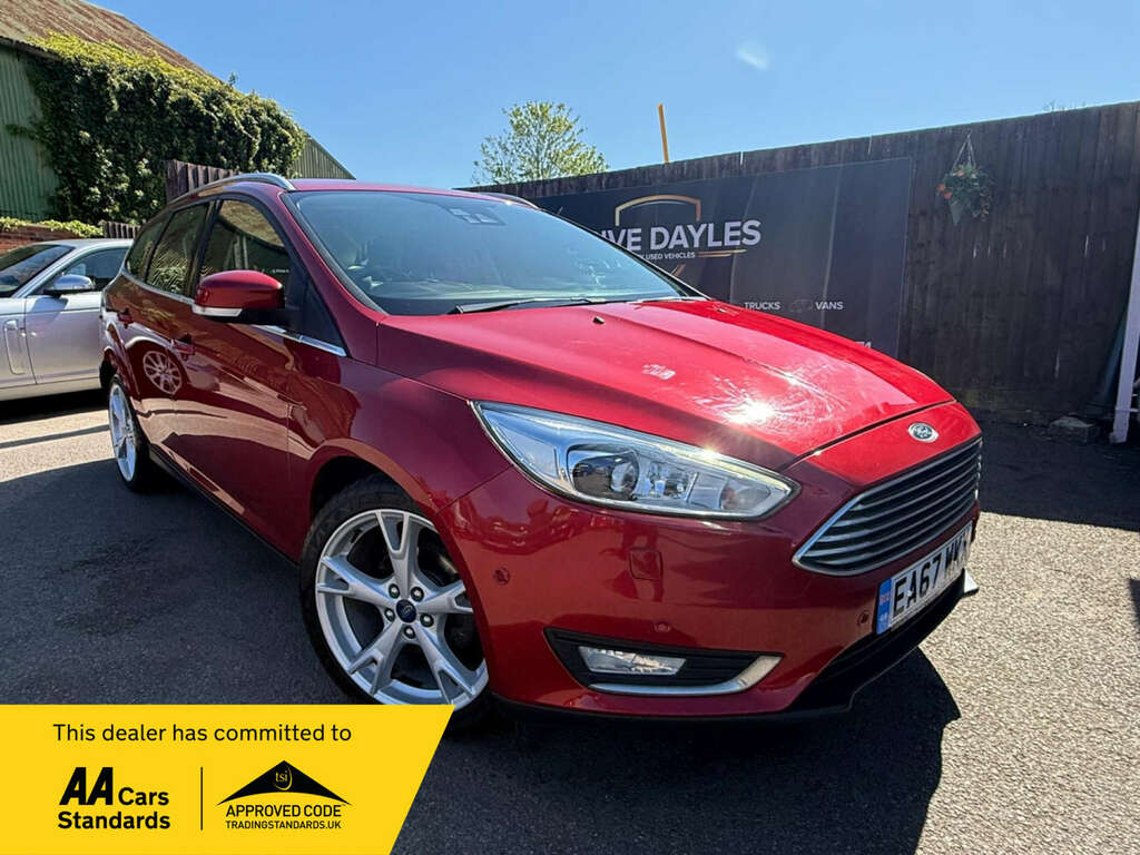 Ford Focus 1.5 Focus Titanium X Tdci Red