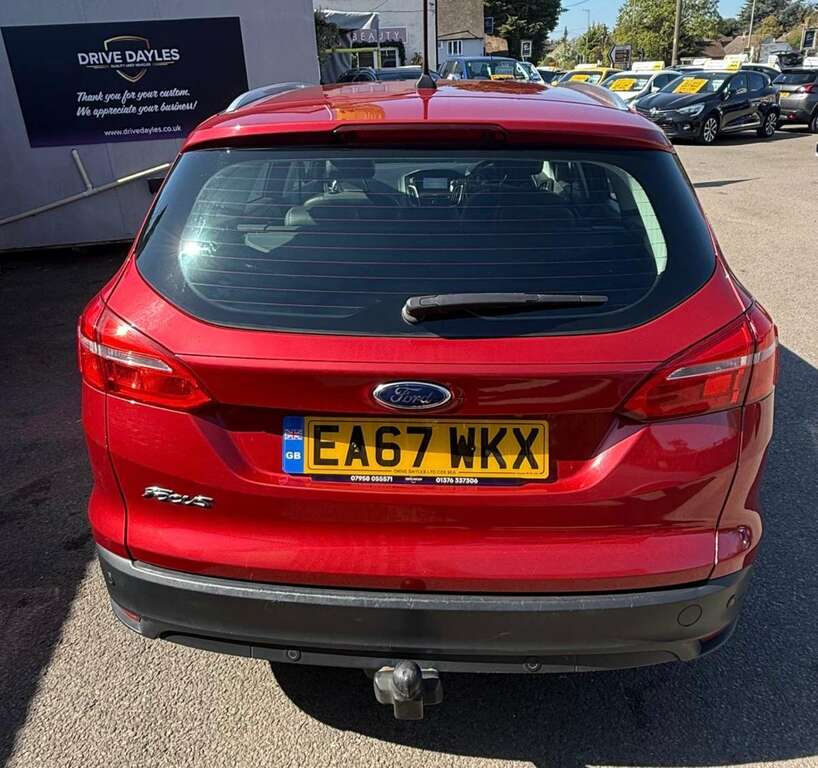 Ford Focus 1.5 Focus Titanium X Tdci EA67WKX Red #3