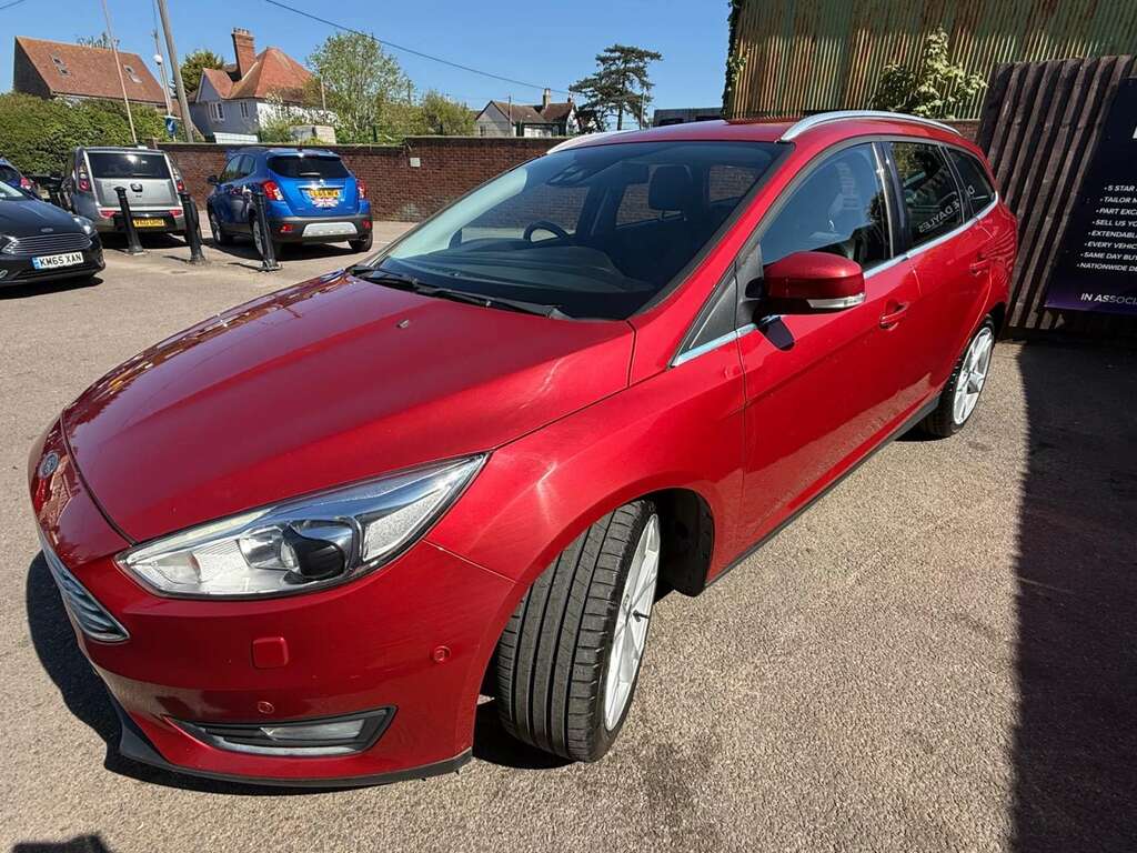 Ford Focus 1.5 Focus Titanium X Tdci EA67WKX Red #4