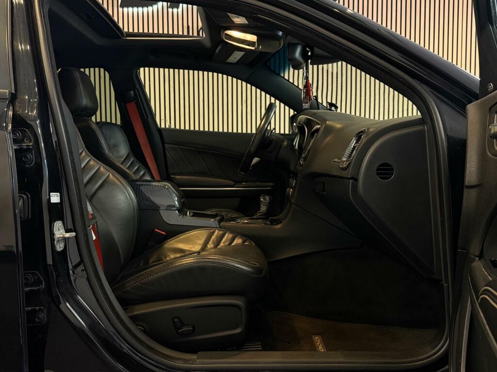 Dodge Charger 6.4 Srt Hemi Black #39