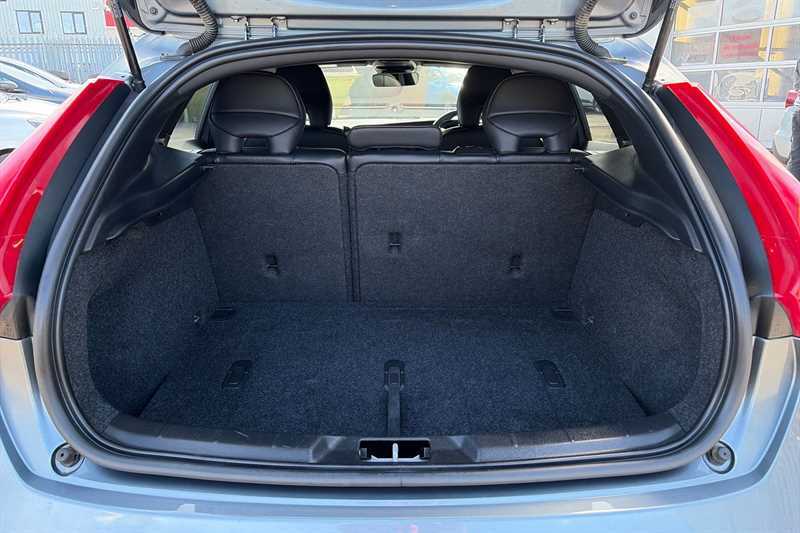 Volvo V40 1.5 T3 R-design Edition Hatchback Grey #3