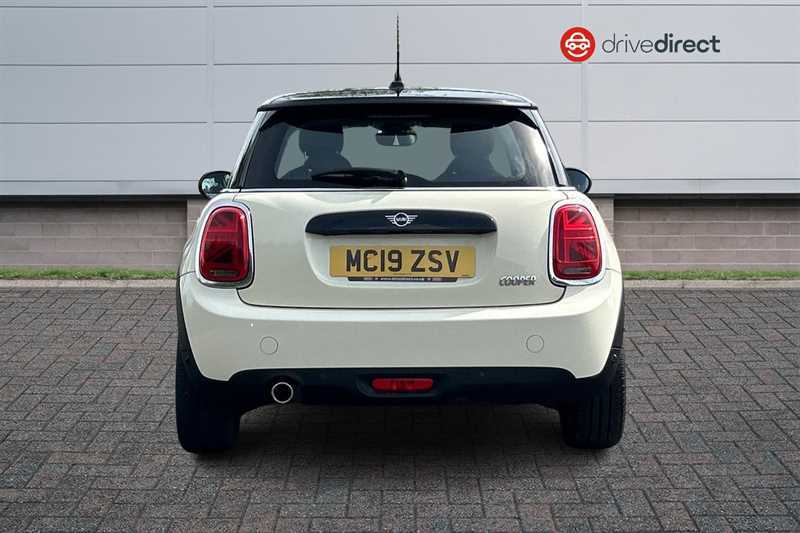 Mini Hatch 1.5 Cooper Classic Hatchback Eur MC19ZSV White #4