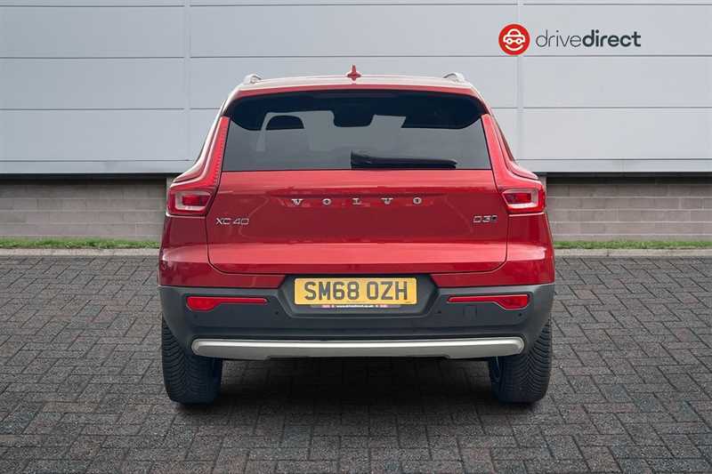 Volvo XC40 2.0 D3 Momentum Suv Awd Euro 6 S SM68OZH Red #4