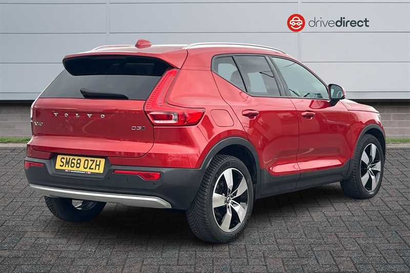 Volvo XC40 2.0 D3 Momentum Suv Awd Euro 6 S SM68OZH Red #3