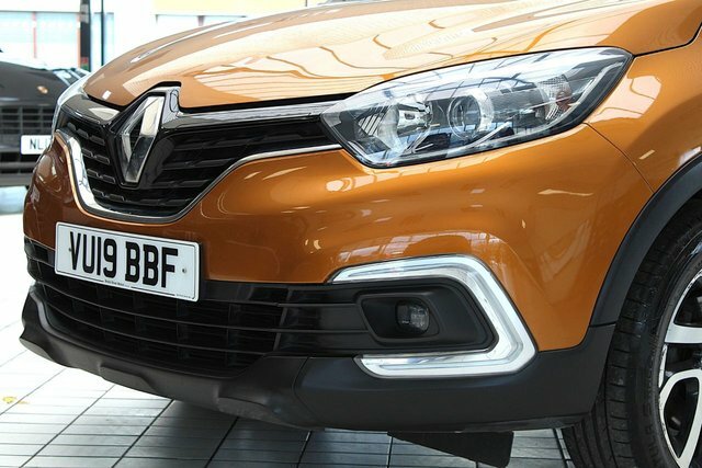 Renault Captur 1.5 Dci Energy Iconic Suv Euro 6 VU19BBF Orange #3