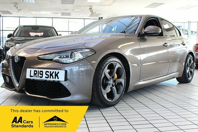 Alfa Romeo Giulia 2.2 Td Speciale Saloon Euro 6 S S Beige #2