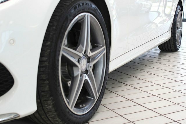 Mercedes-Benz C Class 2.1 C220d Amg Line Premium Estate G-t NU66GNO White #4