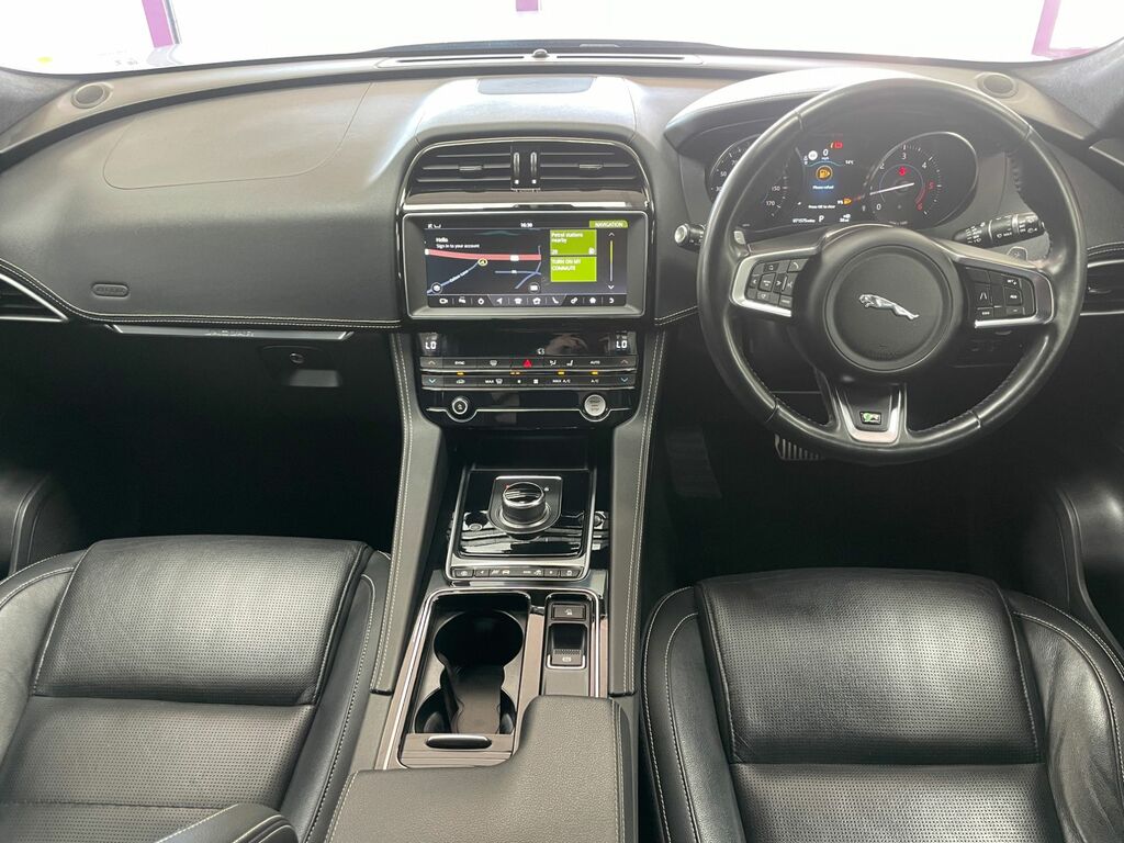 Jaguar F-Pace Diesel LC19HUJ Silver #2