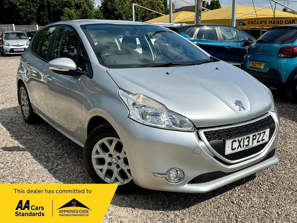 Peugeot 208 Hatchback 1.2 Vti Access Euro 5 201313 Silver