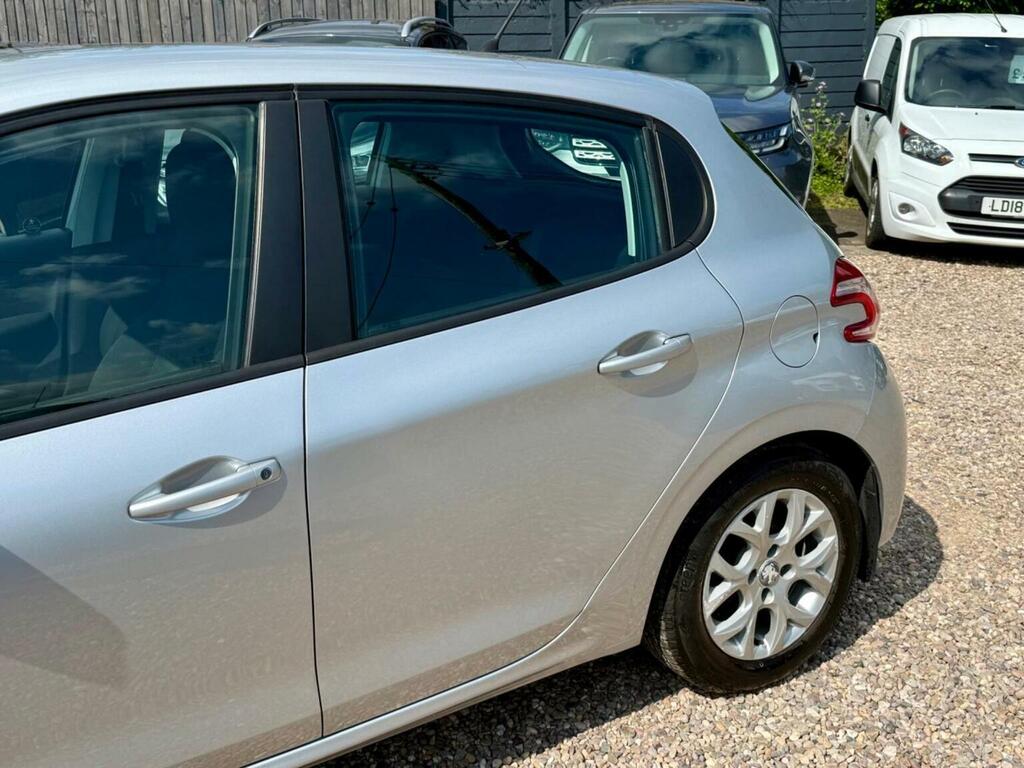 Peugeot 208 Hatchback 1.2 Vti Access Euro 5 201313 CX13PZZ Silver #6