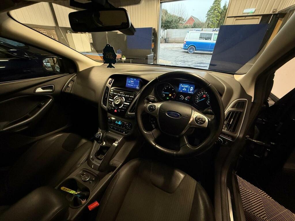 Ford Focus Hatchback 1.6 Tdci Titanium X Euro 5 Ss 20 EJ14RXT Black #5