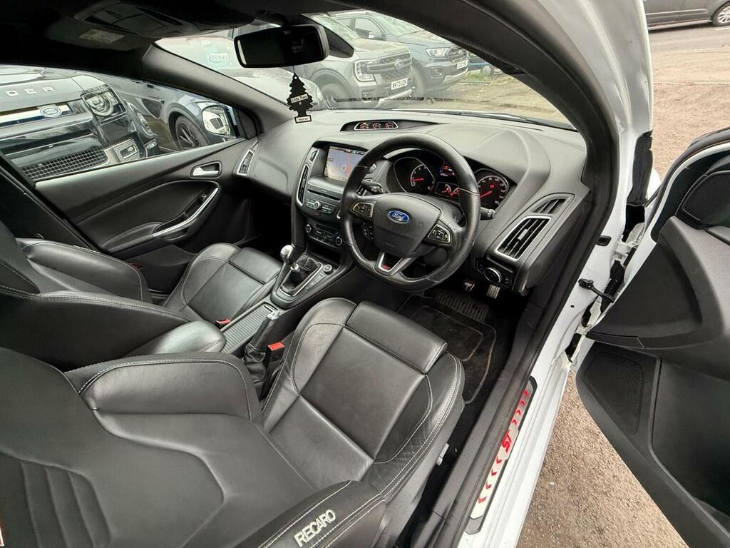 Ford Focus Hatchback 2.0T Ecoboost St-3 Euro 6 Ss 201 HG65LNN White #4