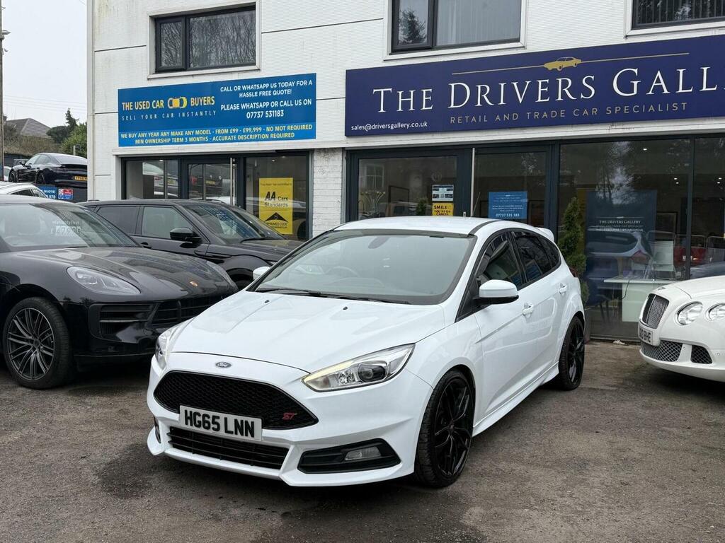 Ford Focus Hatchback 2.0T Ecoboost St-3 Euro 6 Ss 201 White