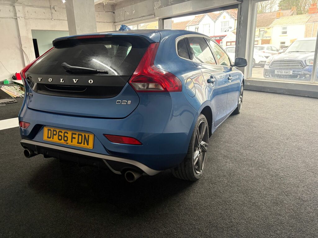 Volvo V40 2.0 D2 R-design Pro Hatchback Eu DP66FDN Blue #4