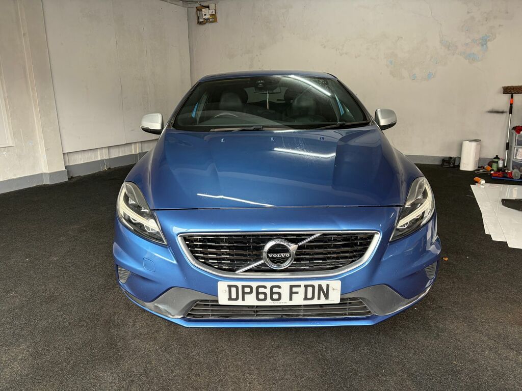 Volvo V40 2.0 D2 R-design Pro Hatchback Eu DP66FDN Blue #2