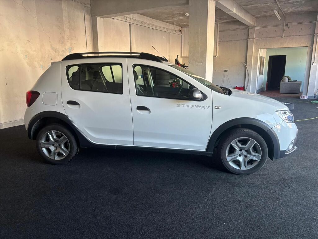 Dacia Sandero Stepway 0.9 Tce Ambiance Hatchback Euro YC67FOA White #6
