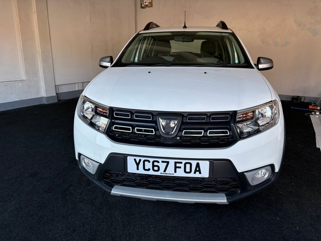 Dacia Sandero Stepway 0.9 Tce Ambiance Hatchback Euro YC67FOA White #2