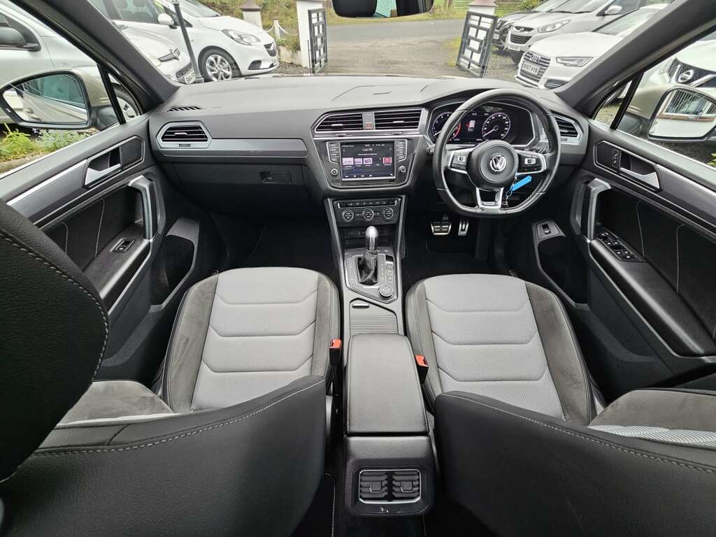 Volkswagen Tiguan R Line 2.0Tsi B Beige #5